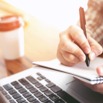 Zastanawiasz się nad szkoleniem BHP online dla pracownika? To dobry wybór!