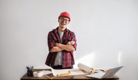 Szkolenia BHP online, czyli jak oszczędzić czas oraz pieniądze